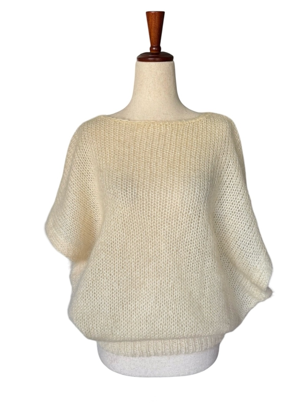 Vintage 70s 80s Cassidy Cream Boatneck Mohair Blend Women's Sweater Medium